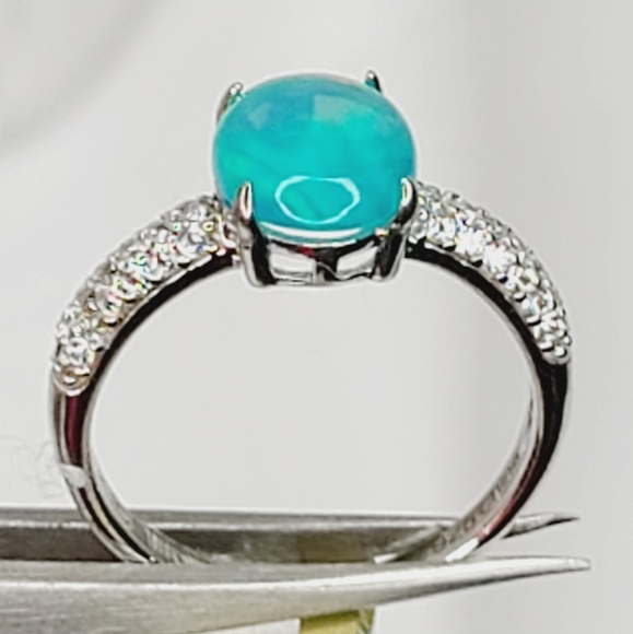 Elegant Silver Opal Ring with Crystal Accents - Picture 3 of 12